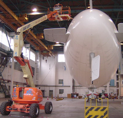 美国JLG自行曲臂式高空作业车