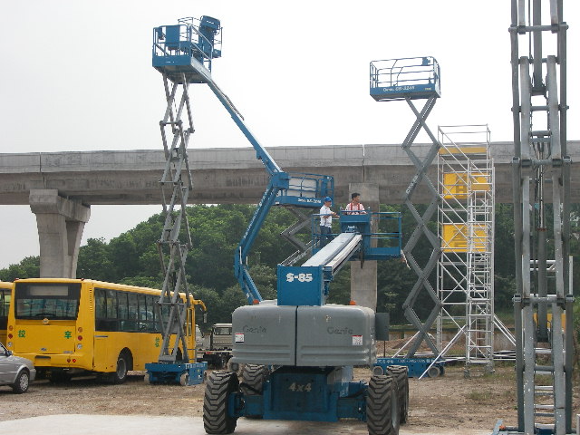 Genie系列自行式直臂高空车 S-85