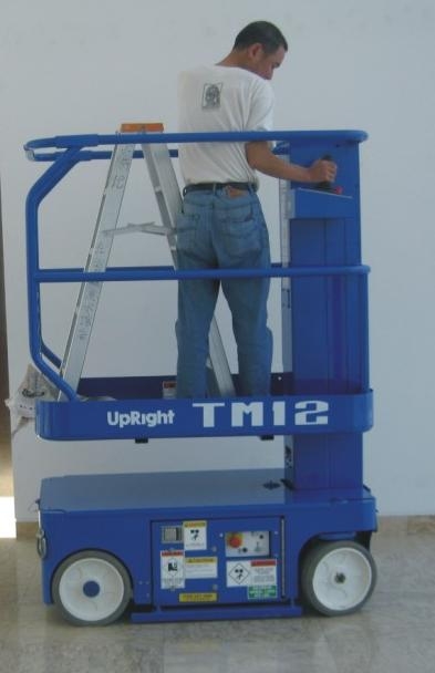 单柱式升降机，电瓶驱动自行式升降台 TM12_升降平台网