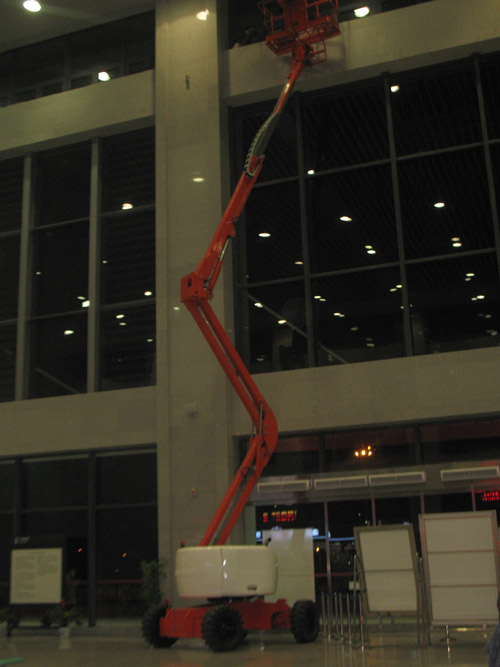 自行曲臂式高空作业平台 GTZZ14E_升降平台网 自行曲臂式高空作业平台 GTZZ14E_升降平台网