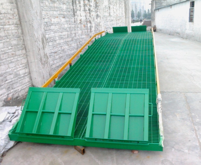 移动式登车桥/佛山卸货升降台价格/登车桥 XLDCQY