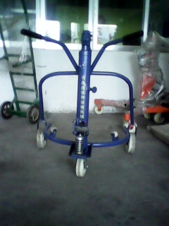 厂家直销批发广西手动油桶搬运车 XLYT-A