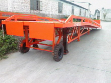 供应鑫升推出新款移动式卸货平台/移动式登车桥 XLDCQY