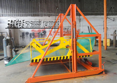 佛山大沥质量可靠三良移动式装卸平台-移动式登车桥品牌招商免检产品值得信赖