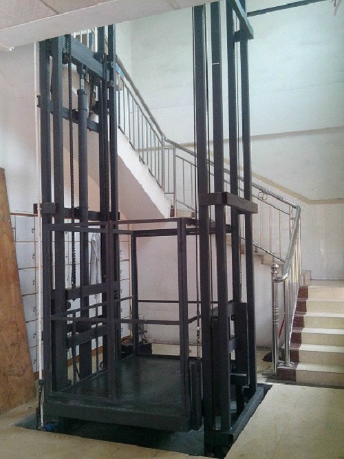 导轨式液压升降平台/链条式液压升降货梯 SJD_升降平台网 导轨式液压升降平台/链条式液压升降货梯 SJD_升降平台网