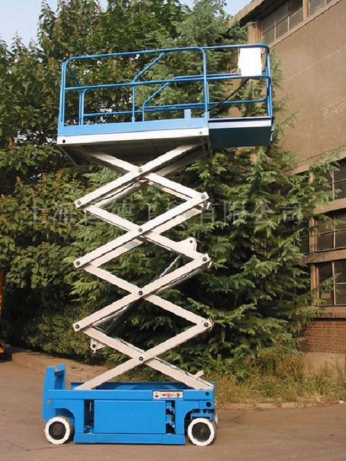自行走升降机/电瓶自行式升降车/剪刀式自行高空平台 SJZ